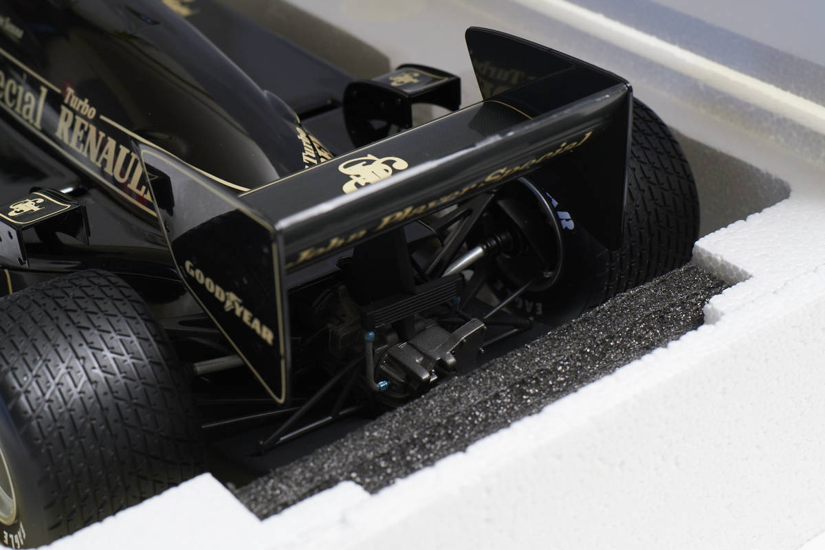ミニチャンプス 1/12 1985 ロータス ルノー 97T アイルトン・セナ