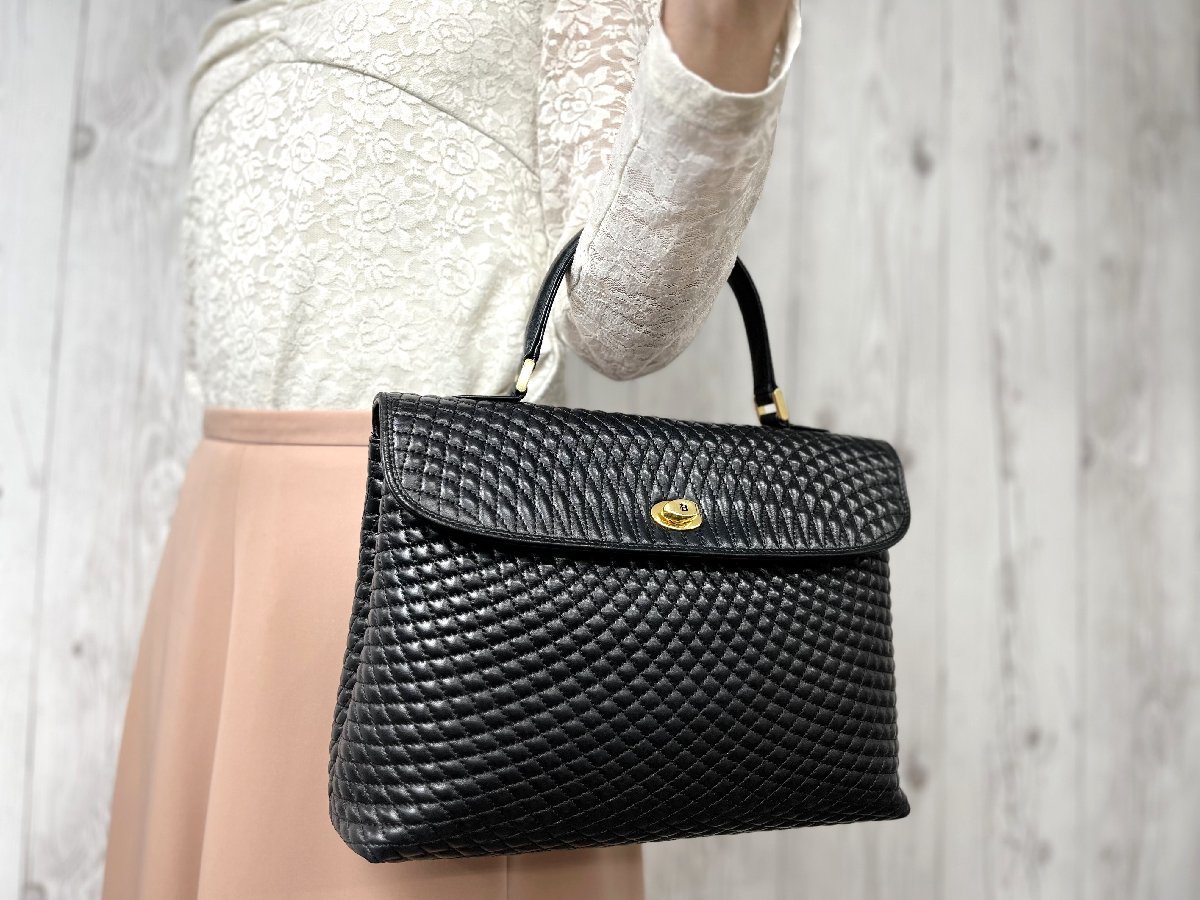 こんさん専用 ◇◇美品◇◇ brand◇◇ハンティングワールド ◇Adobe Collection