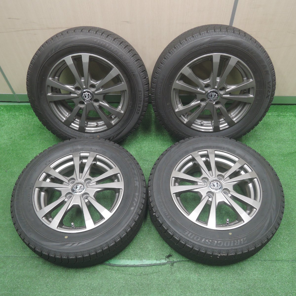175⁄65R14 超バリ溝！キレイ！ほぼ10分 少ない 超バリ溝スタッドレス 