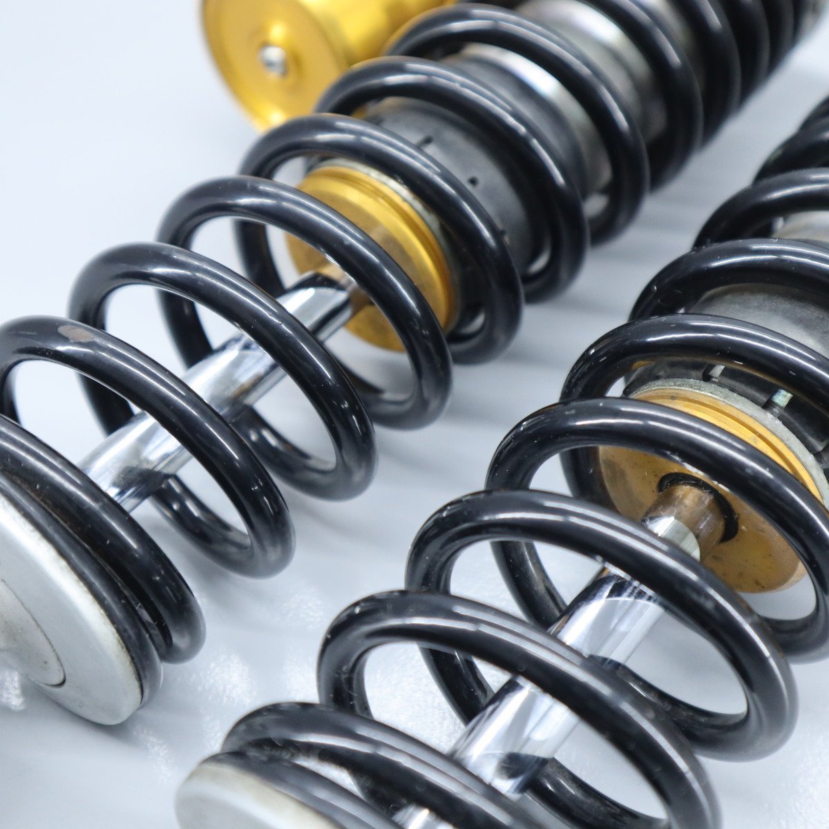 SR400.オーリンズ.リアサス.サスペンション.ohlins.YA8030.リア 