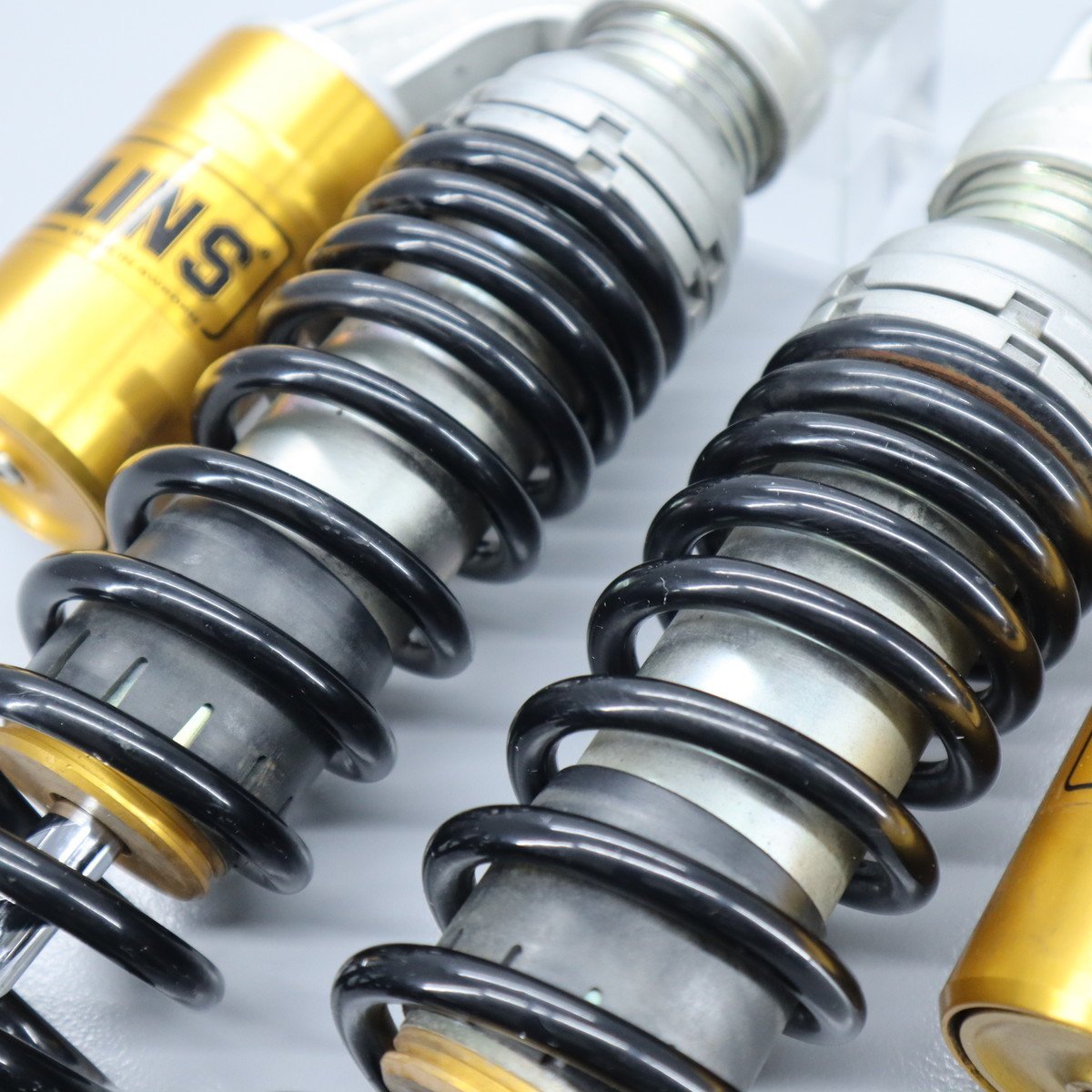 ヤマハ SR400 1JR 外し OHLINS オーリンズ リアサス サスペンション 