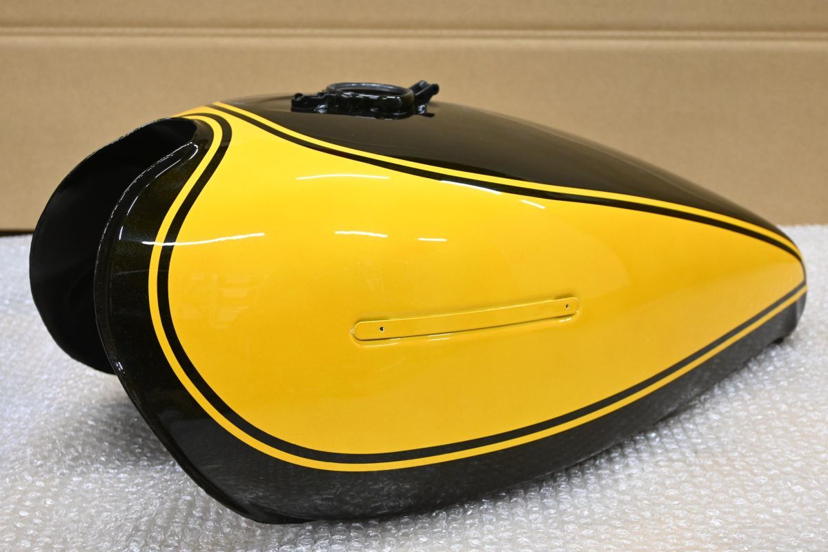 新品 Z1 Z2 750RS ショートピッチ イエローボール ガソリンタンク MRS