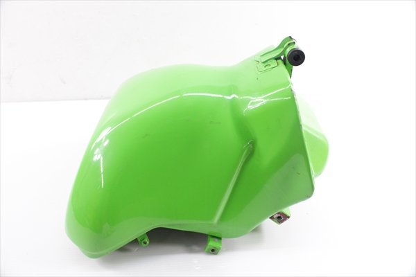 ZX-6R[16ガソリンタンク ※外観に大きな損傷はありません 内部見える