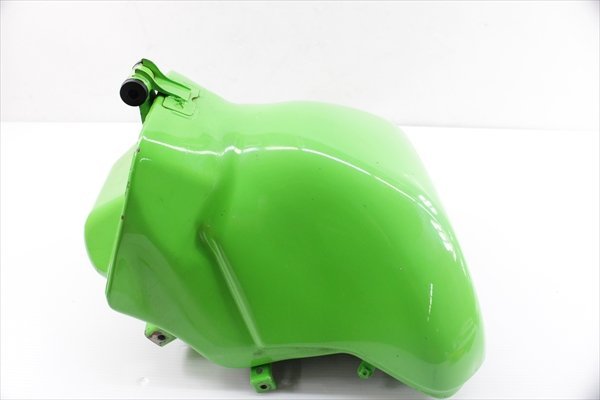 ZX-6R[16ガソリンタンク ※外観に大きな損傷はありません 内部見える