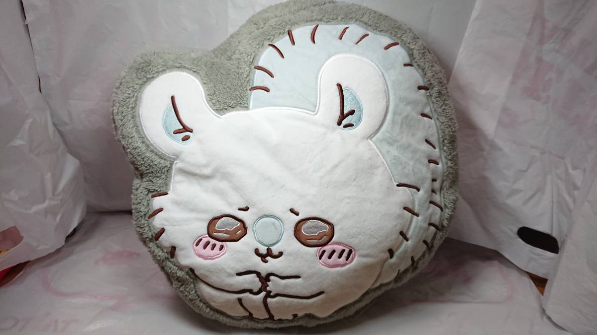 ちいかわ もこもこダイカットクッション モモンガ