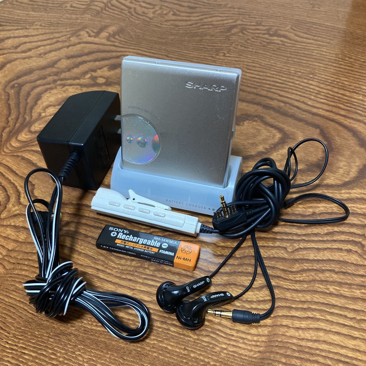 SHARP シャープ - ポータブルMDプレーヤー MD-ST500-Z MD-ST500-A