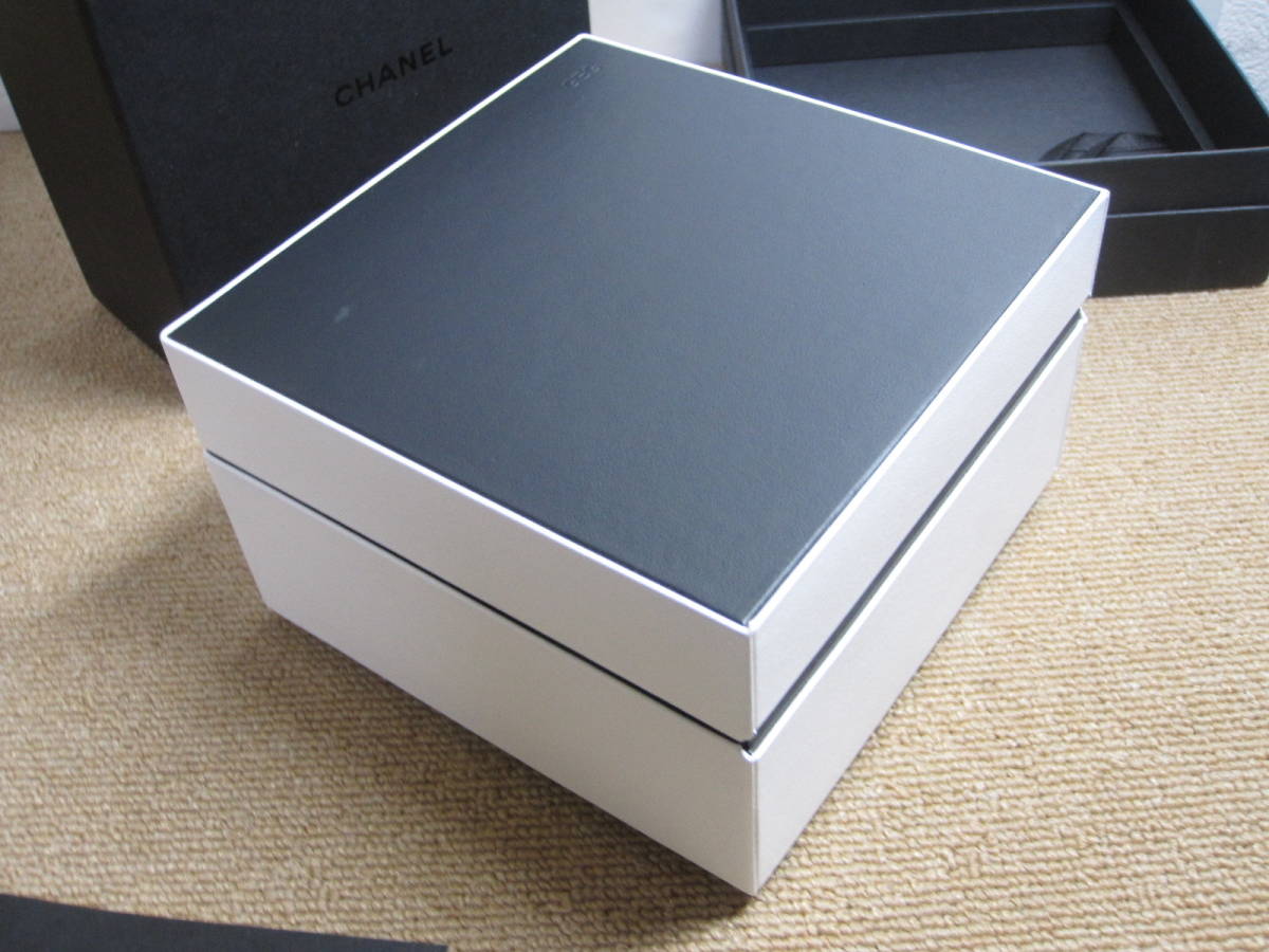 ☆CHANEL シャネル 腕時計の空箱のみ 白い箱☆HORLOGERIE ケース 