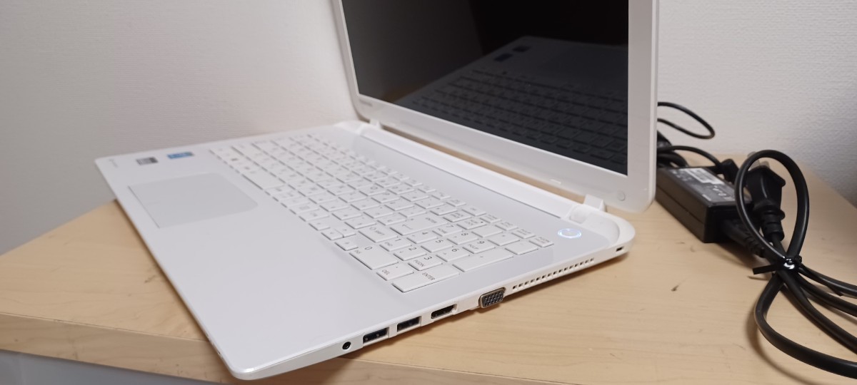 TOSHIBA/dynabook AB25/PW Core i3-5005U 4GB / HDD 500GB Windows10
