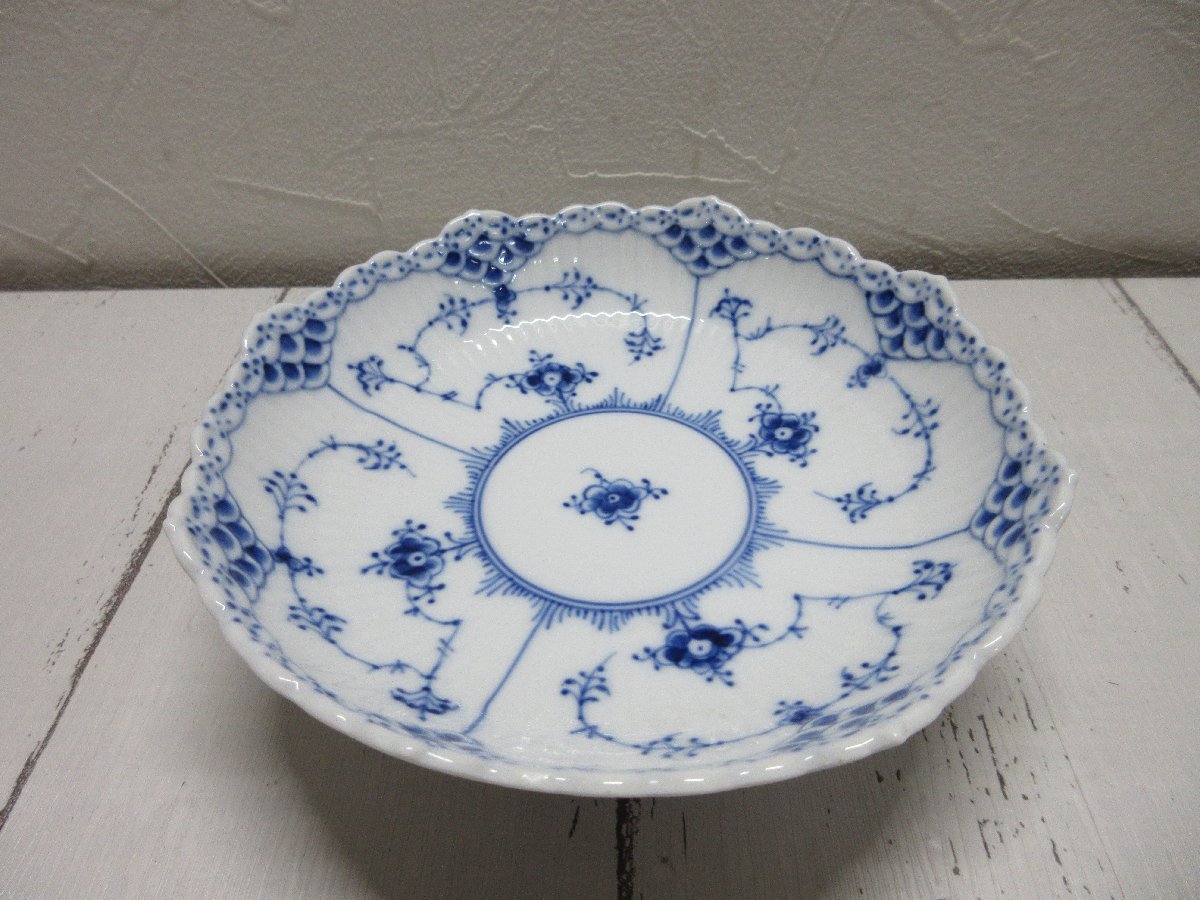 d １円　希少品　絶版品　ロイヤルコペンハーゲン　ブルーフルーテッド　フルレース　コンポート　足付.約約17.5ｃｍ高さ約6ｃｍ 【星見】