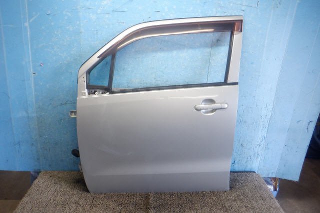 AZワゴン DBA-MJ23S フロント 左 ドア 1A28-59-020 シルバー Z2S 個人宅発送不可商品 [ZNo:05006019] 158524