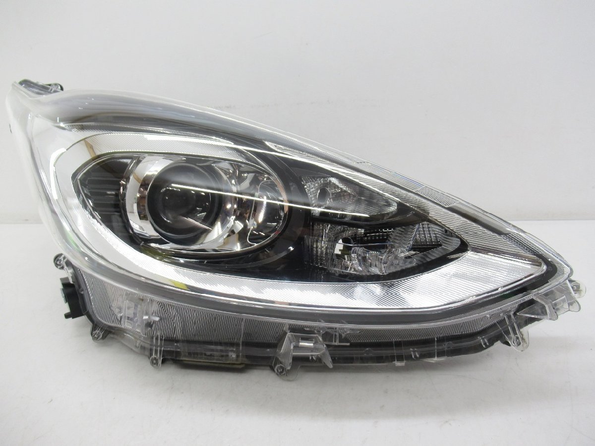 破損無し アクア 右ヘッドライト NHP10 後期 純正 LED ヘッドランプ 右
