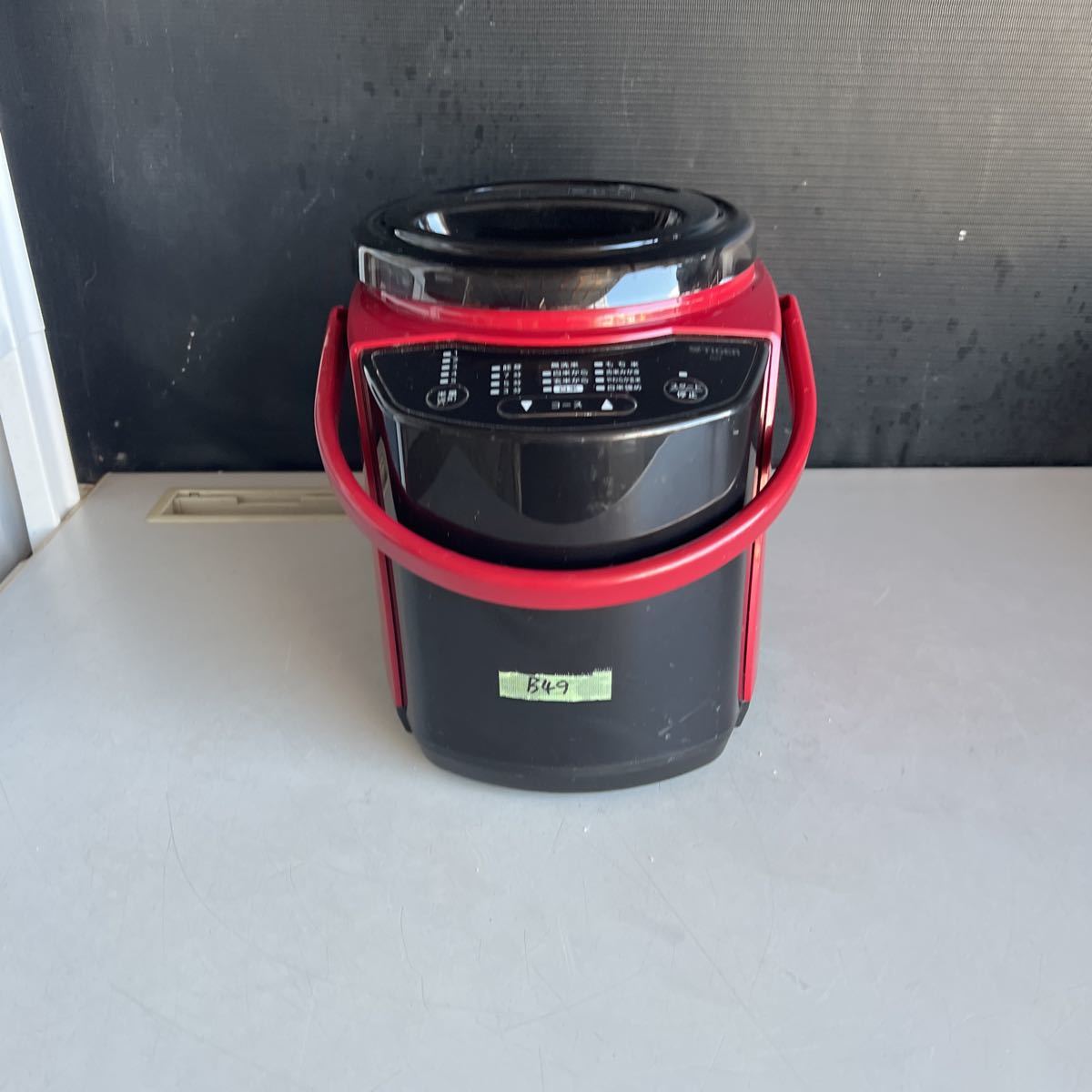 q B49 100サイズ発送 TIGER タイガー RSF-A100 家庭用精米器 レッドR