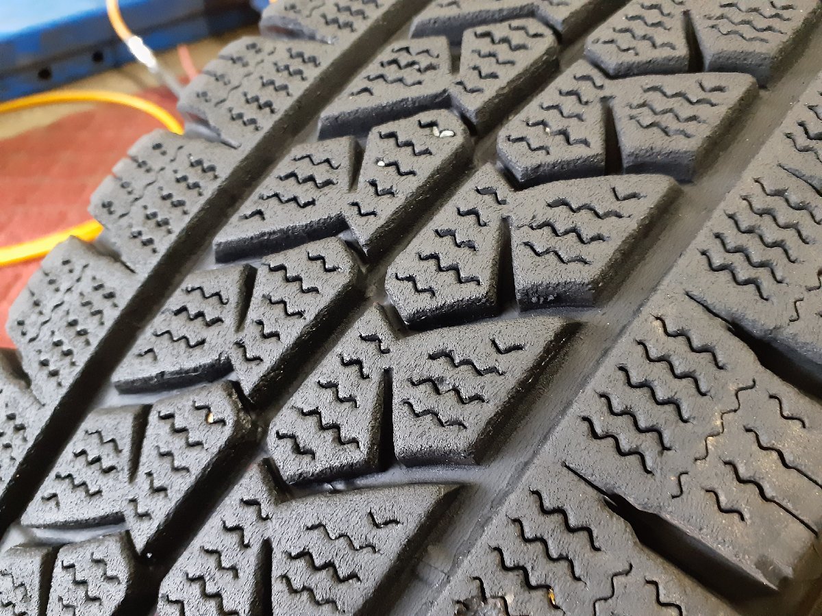 パF4224■195/80R15 107/105L LT　4本価格　BRIDGESTONE BLIZZAK VL1　送料無料 冬 ハイエース キャラバン NV350 ボンゴ