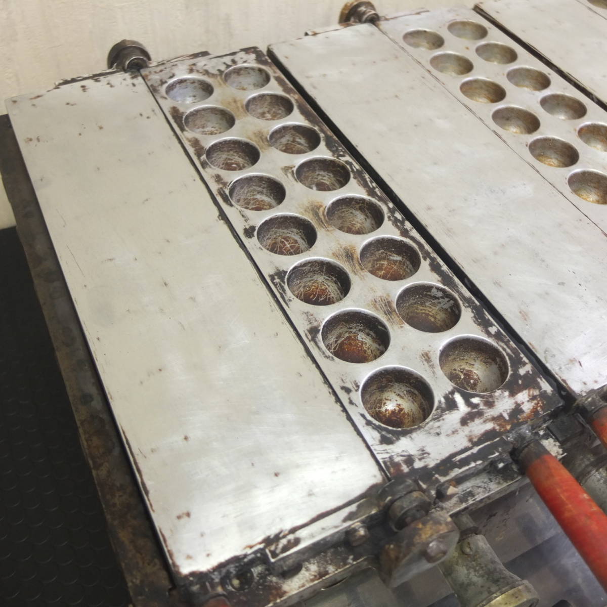 業務用 3連 半自動たこ焼き器 タコ焼き 48穴 41cm
