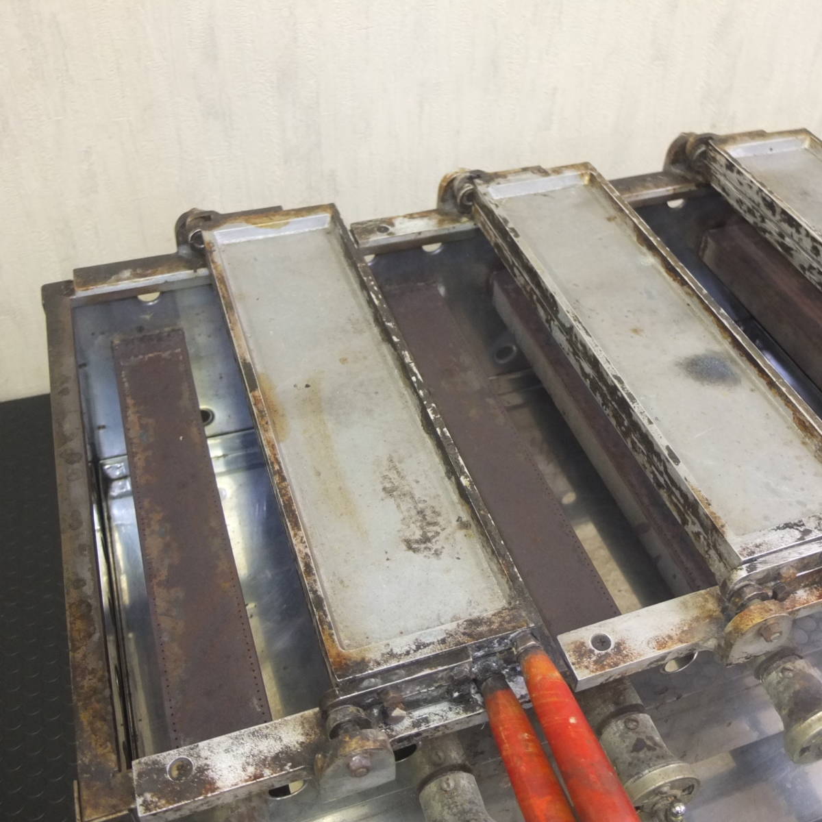 業務用 3連 半自動たこ焼き器 タコ焼き 48穴 41cm