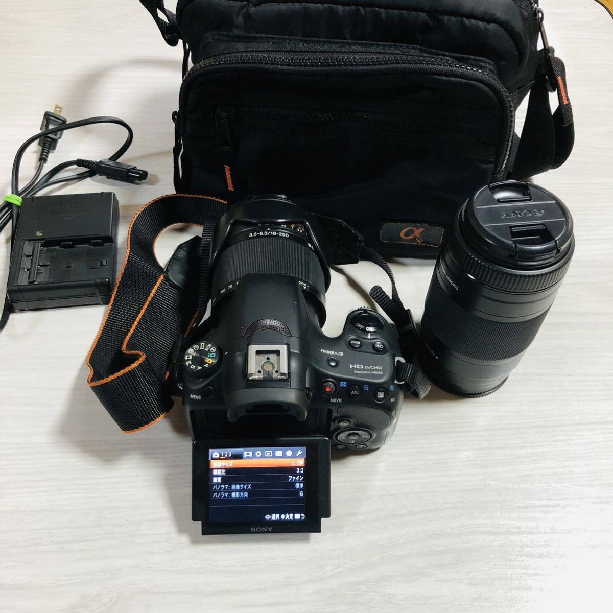 SONY α58 3.5-6.3/18-250 4.5-5.6/75-300 現状品 デジタル一眼レフ 