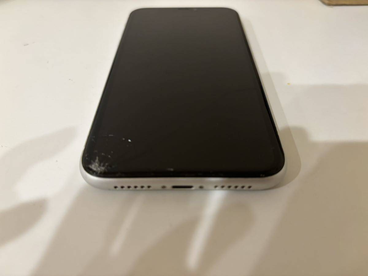 送料無料】iPhone XR SIMフリー 64GBホワイト Apple 画面割れ 機種