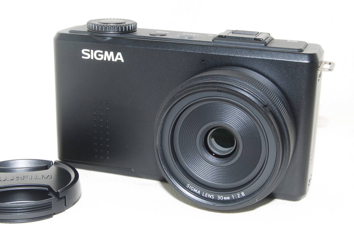 SIGMA シグマ DP2 Merrill 新品バッテリー付 ☆新品級☆SIGMA シグマ DP2 Merrill コンパクトデジタルカメラ