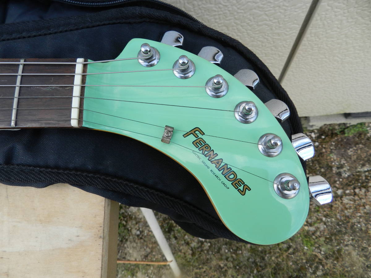 FERNANDES ZO-3 メタリックグリーン ソフトケース付き　中古 FERNANDES フェルナンデス ZO-3 エレキギター 緑系 ソフトケース付き