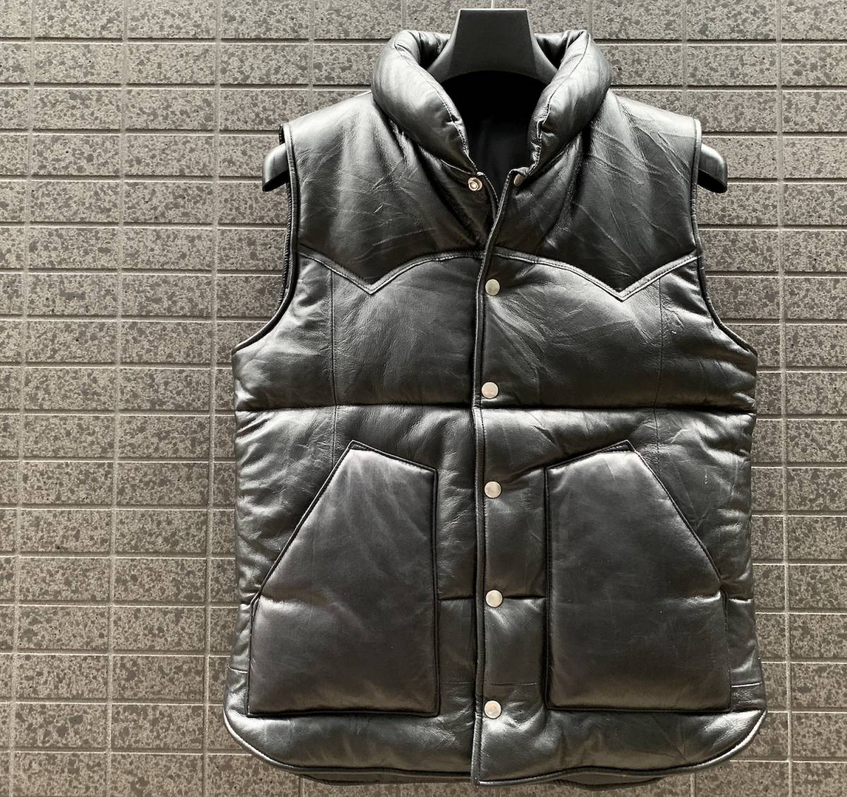 ◇モデル出品◇XLサイズ 牛革×黒デニム リッチ・レザーダウンベスト黒