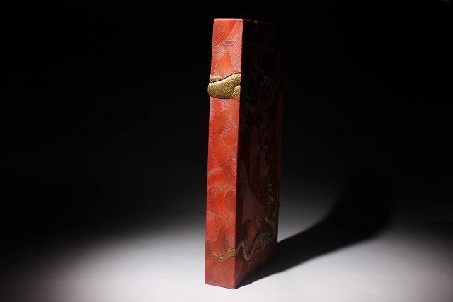☆皇帝☆朱砂墨 龍徳 養性殿珍蔵 龍紋 幅約30.7cmx約13.5cm （検