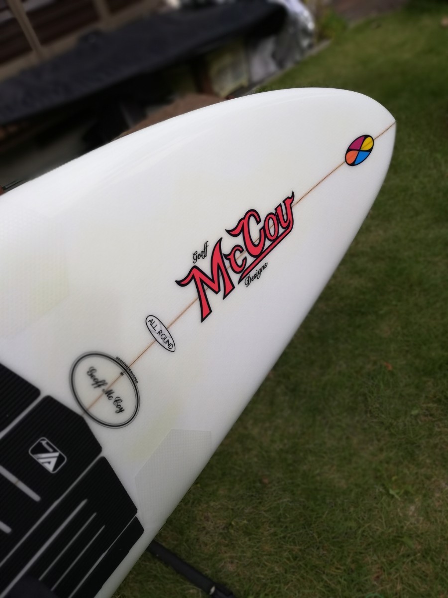 マッコイ　８Ｆ　ミッドレングス　サーフボード マッコイサーフボード 6.8ft ミッドレングス 新古品 フロント テール