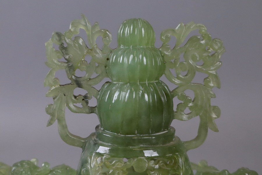 中国古玩 翡翠玉石 彫刻 龍耳四足香炉 唐木台付 置物 天然石 鑑賞