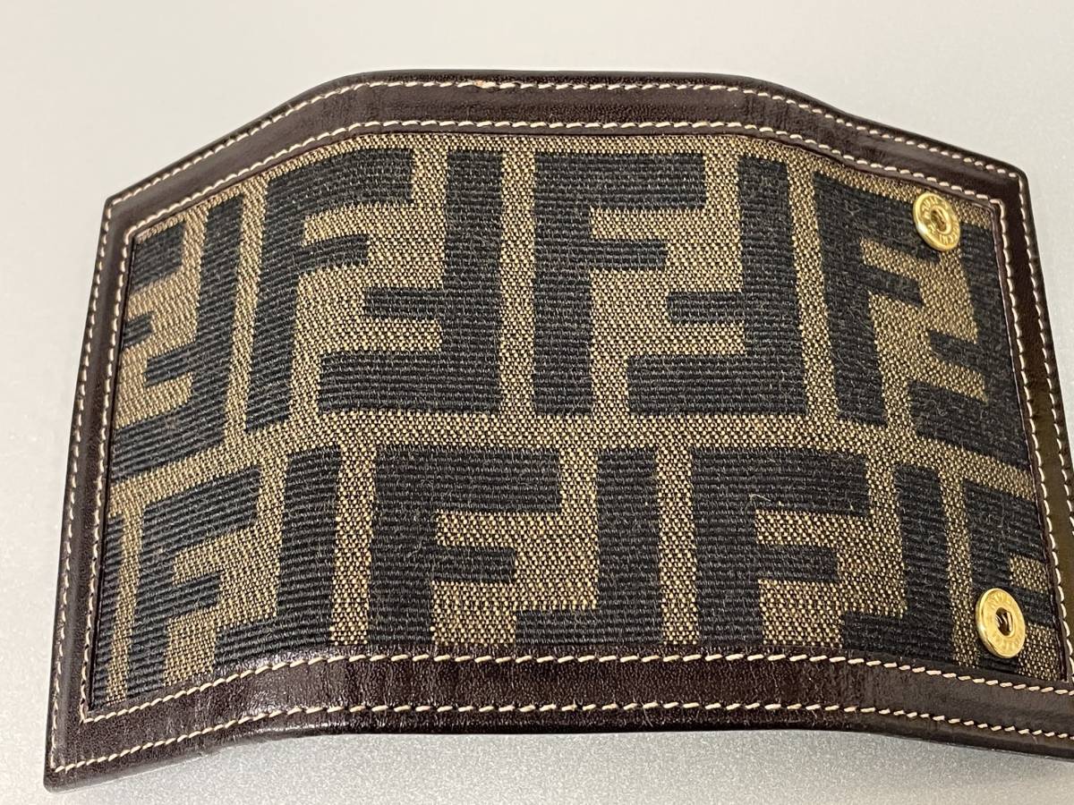 未使用保管品！FENDI フェンディ ズッカ柄 6連キーケース 2261-10163
