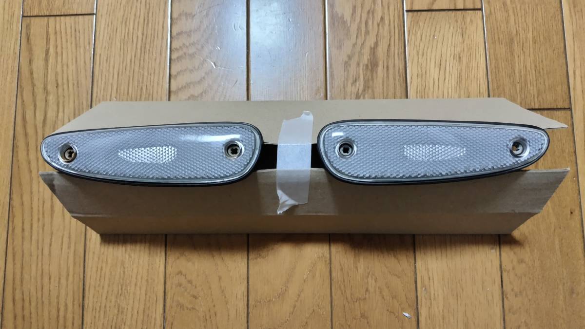 マツダ リアサイドターンランプ RX-7 左 未使用 メーカー純正品 マツダ リアサイドターンランプ RX-7 左 未使用 メーカー純正品 マツダ