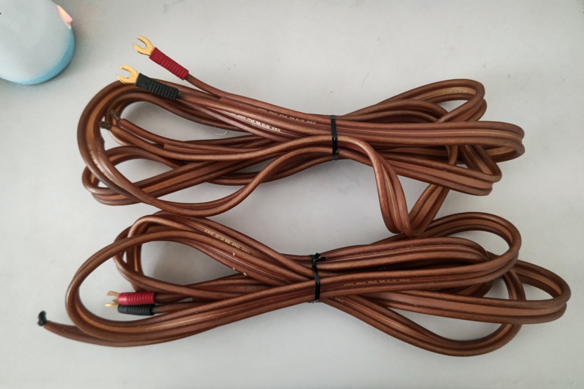 Van Den Hul M.C.D352 スピーカーケーブル 約2.8m 2本 den HYBRID M.C.D352