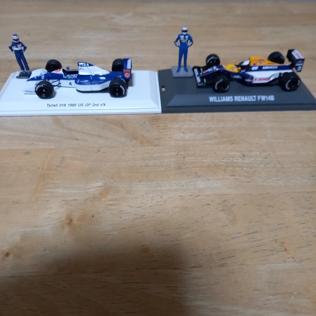 ▲超絶版！限定品！404ERROR 1/64 マインズ 日産 スカイライン GT-R R33 白 ミニカー 自動車