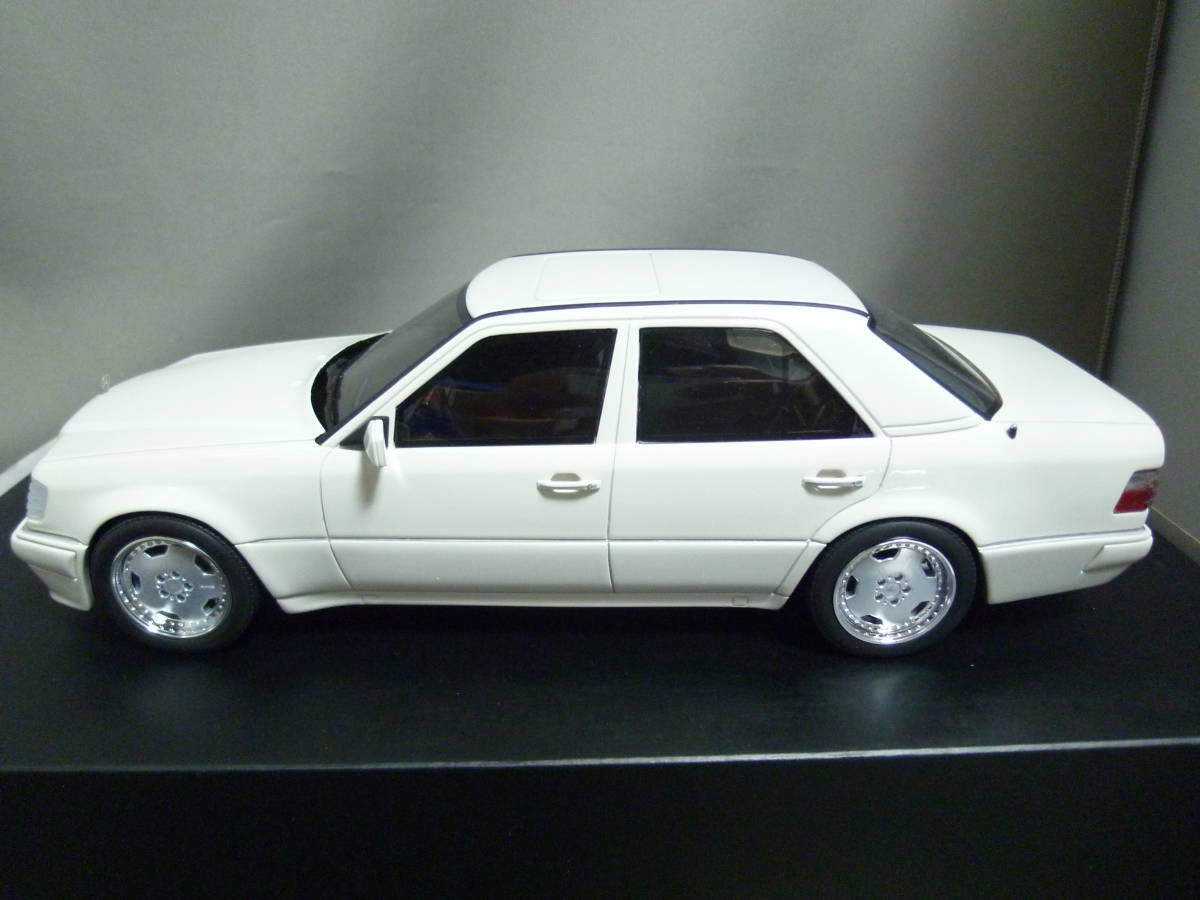 OTTO 1/18 メルセデス・ベンツ E60 AMG 1967台限定 元箱付 OTTO 1/18 メルセデス・ベンツ E60 AMG 1967台限定 元箱付 メルセデス