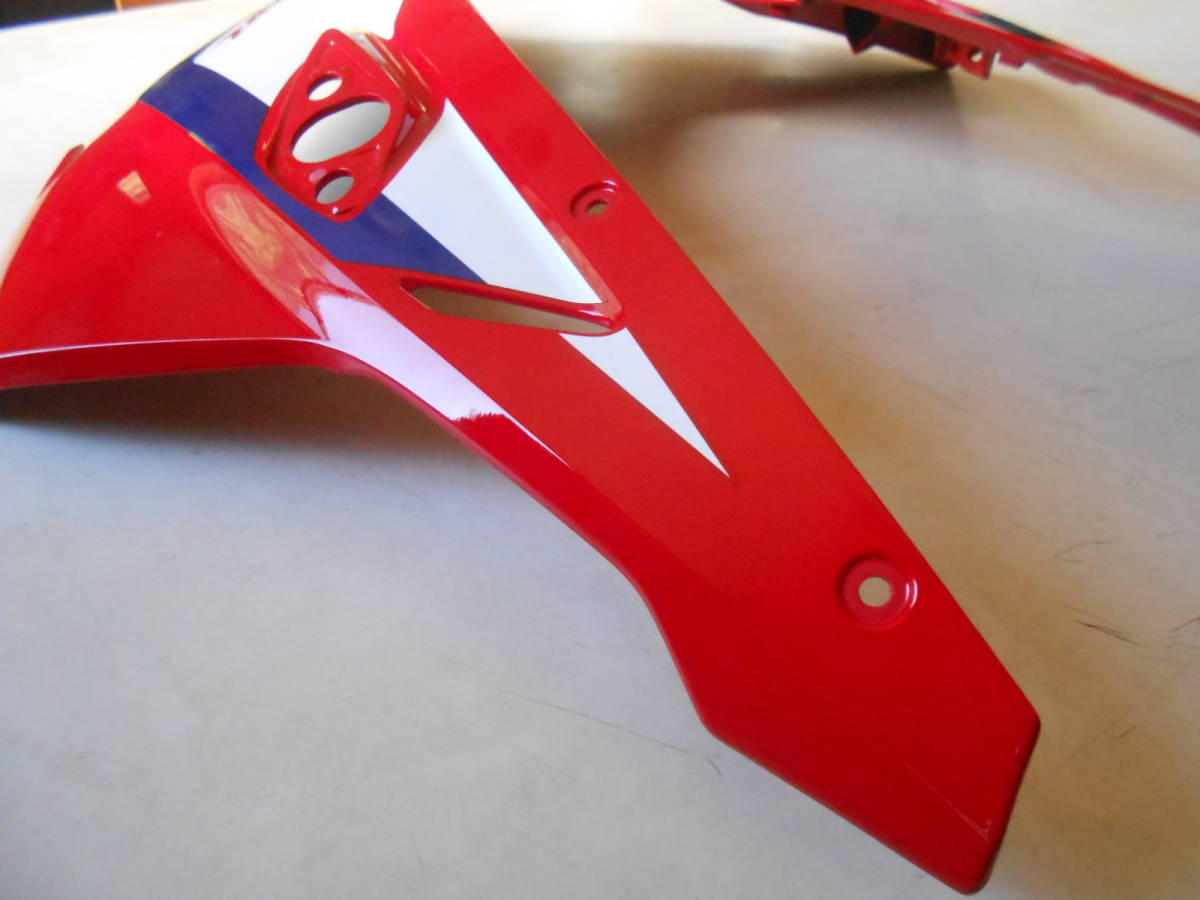 CBR250RR MC51 フロントカウル CBR250RR MC51 フロントカウル 中古