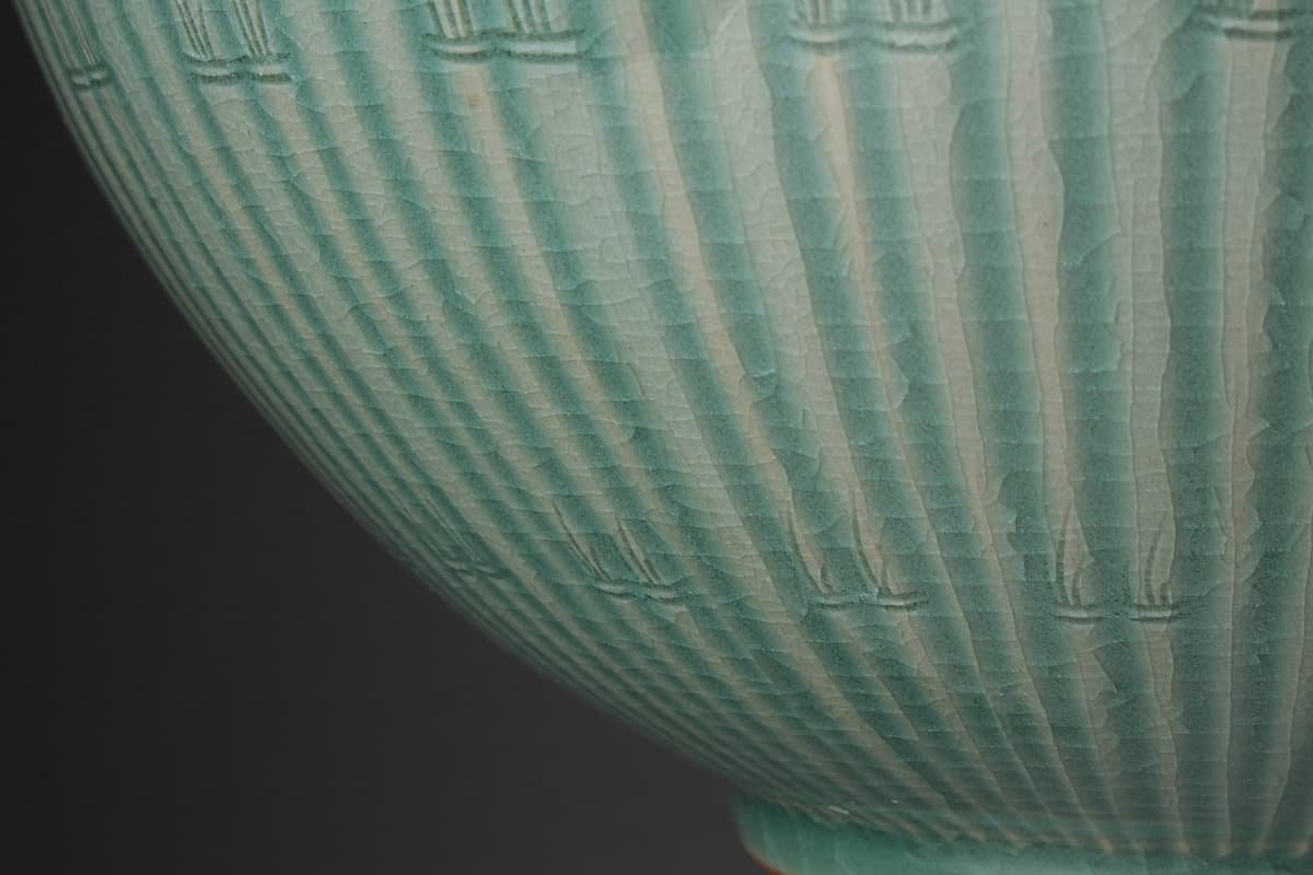 HZ831 【古岩 金興福 作】大振 高麗青磁辰砂 菊文壺 径25cm 重2kg 共箱 