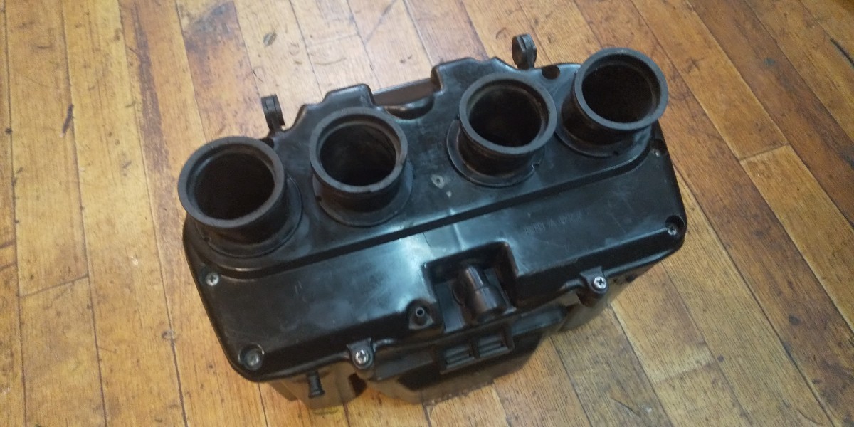 カワサキ ゼファー400 ZR400C 純正エアクリーナーボックス 検)ゼファー 