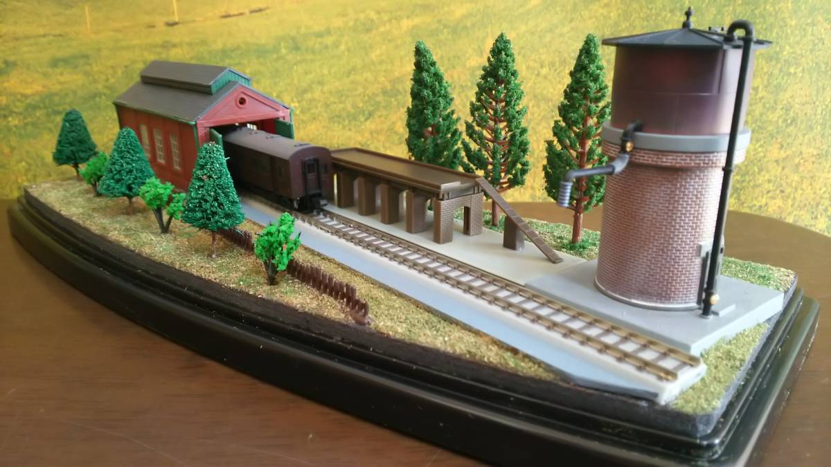 Nゲージ用 鉄道模型ジオラマ展示台 37×26cm 木造機関庫付き6