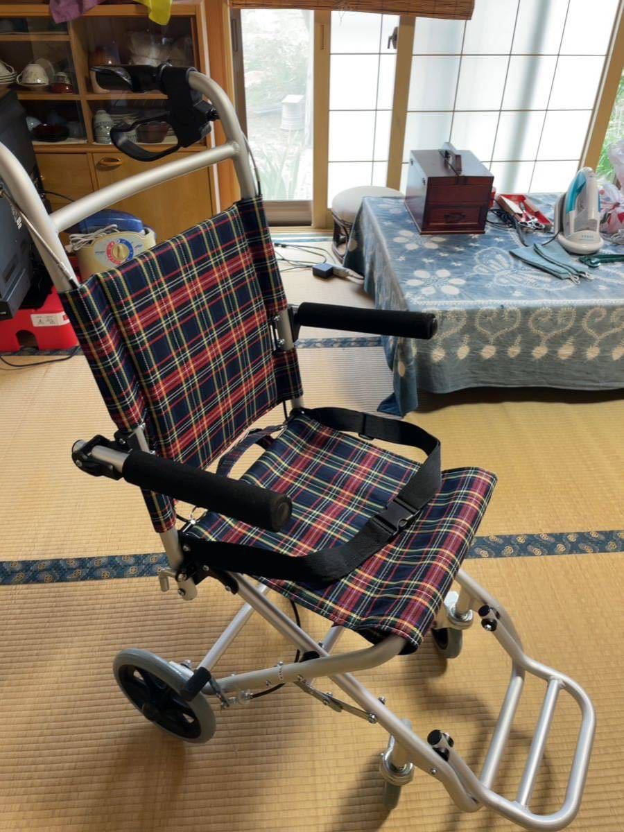 AR-032 楽々健株式会社 折り畳み式車椅子 介助型 軽量 アルミ製 簡易車椅子