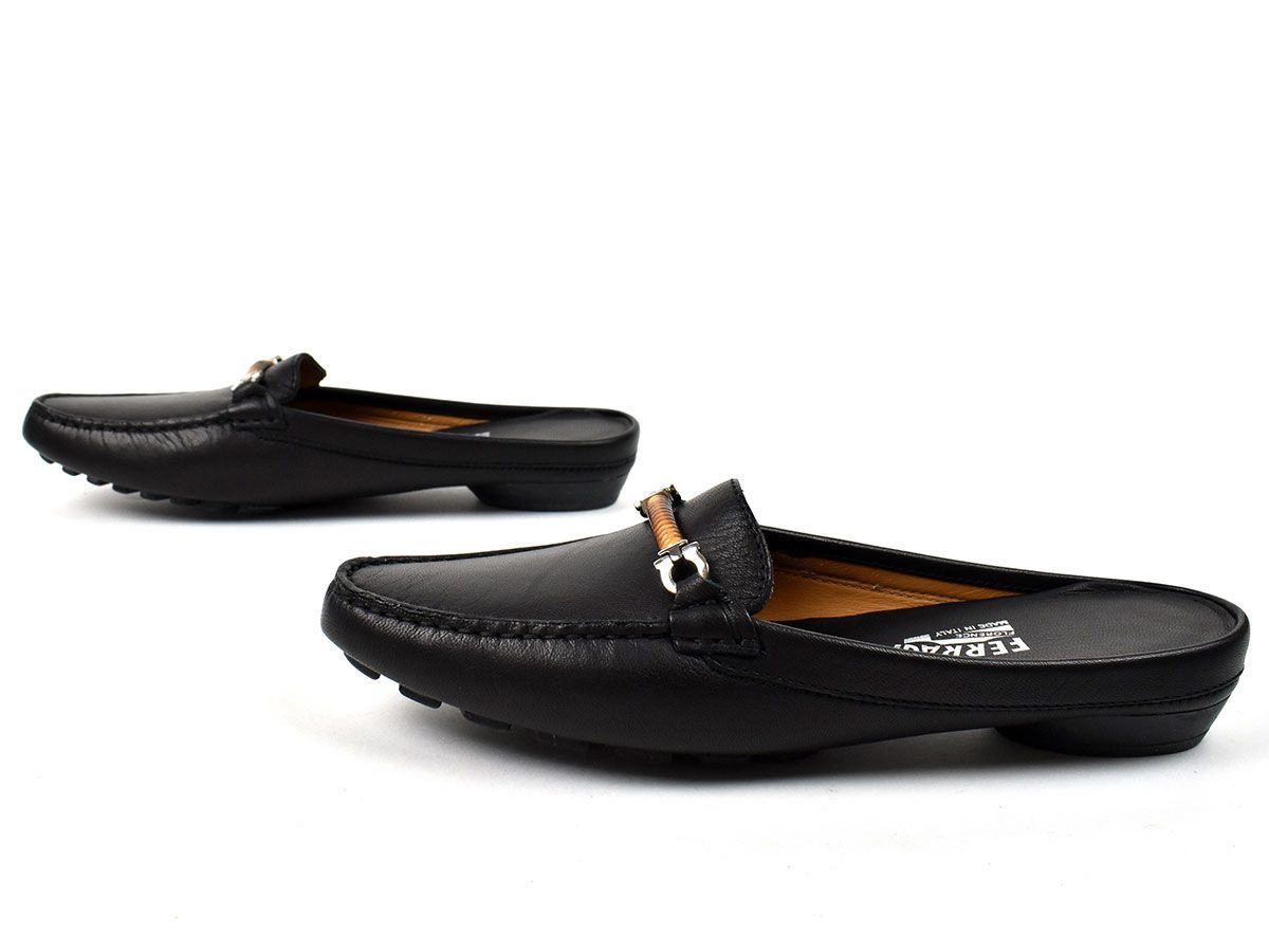 大幅値下げ【新品・未使用】FERRAGAMO 　　　　　　　ドライビングシューズ ガンチーニ ドライビングシューズ - メンズ | Ferragamo