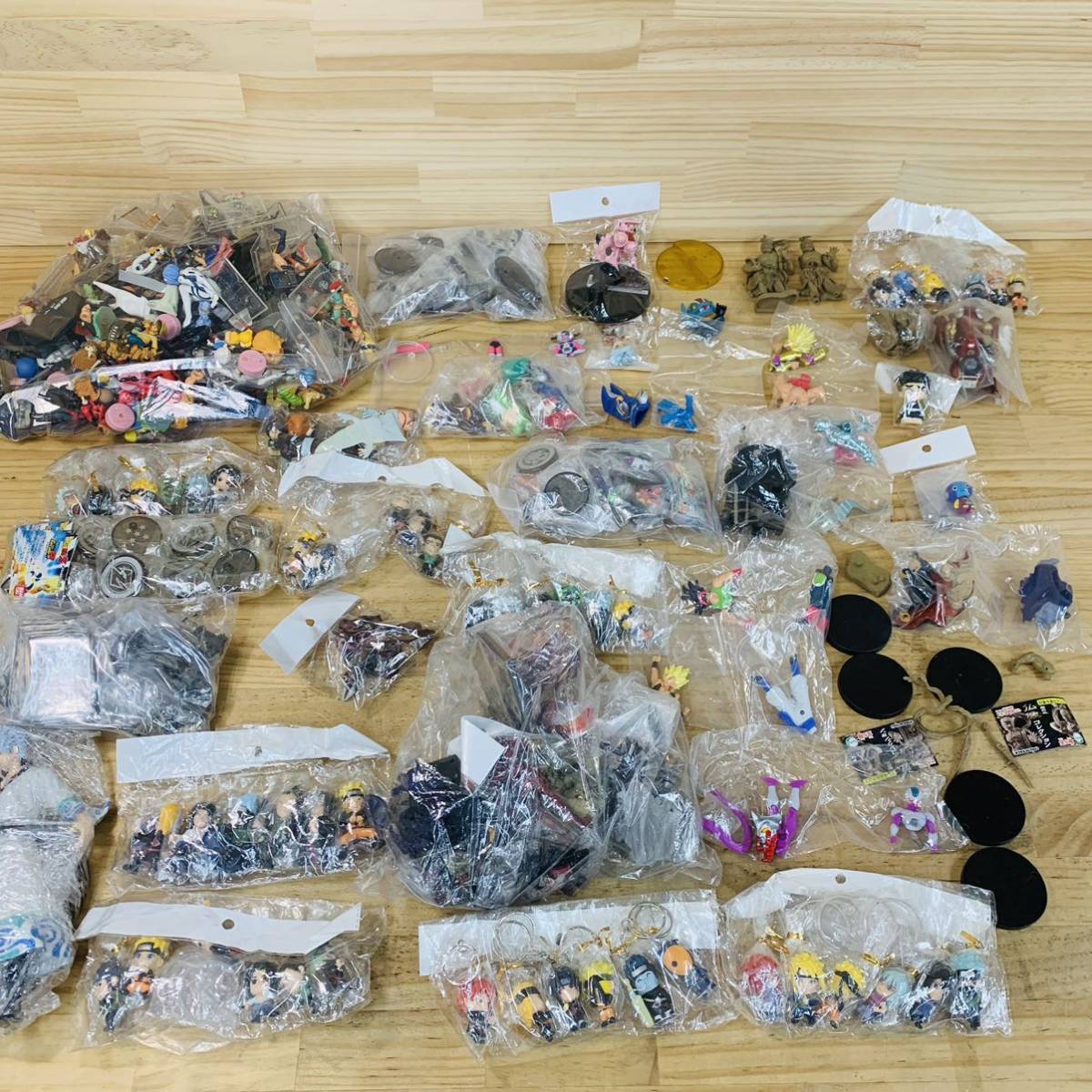 AAF34444 まとめ売り ガンダム フィギュア プラモデル 完成品 大量