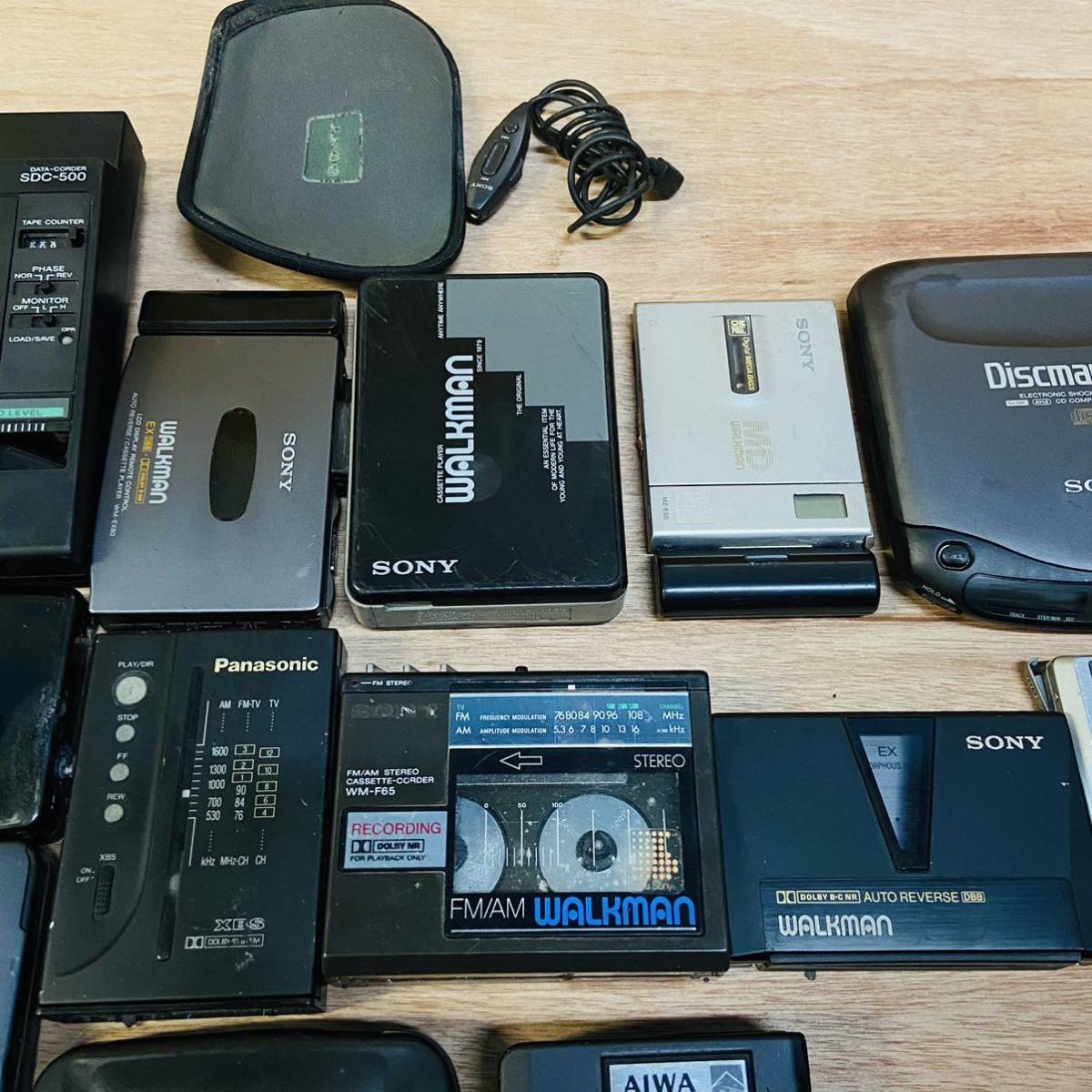 ソニー カセットウォークマン WALKMAN カセットプレーヤー WM-550C MZ