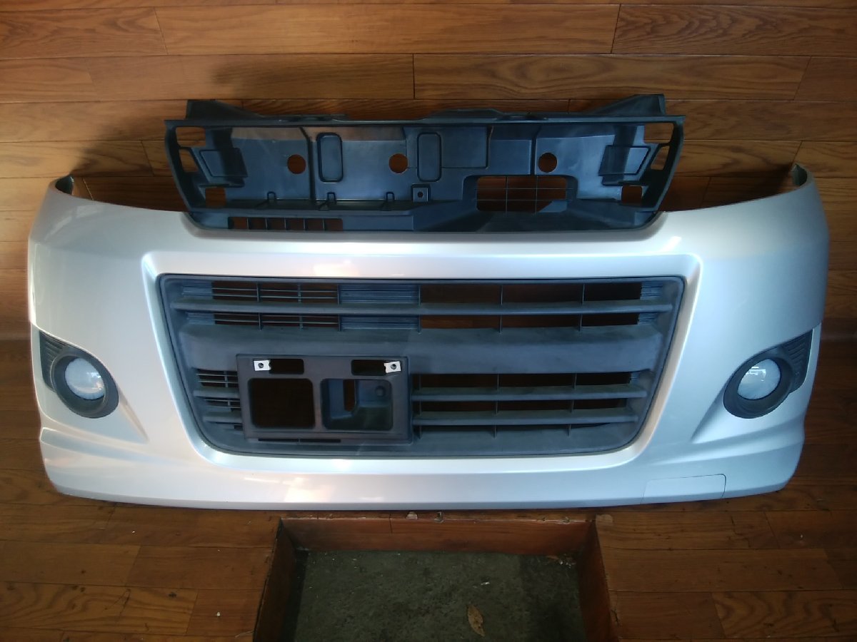 O#407 ワゴンRスティングレー X DBA-MH23S 平成21年4月　純正フロントバンパー シルバー カラー:Z2S フォグ曇り ★個人宅配達不可★