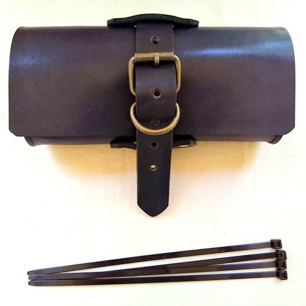 姫路産丘染めブラックヌメ革コンパクトバッグG(訳あり