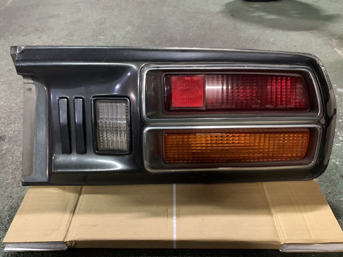 フェアレディZ S30 S130 テールランプ リア右　旧車　日産 スポーツカー