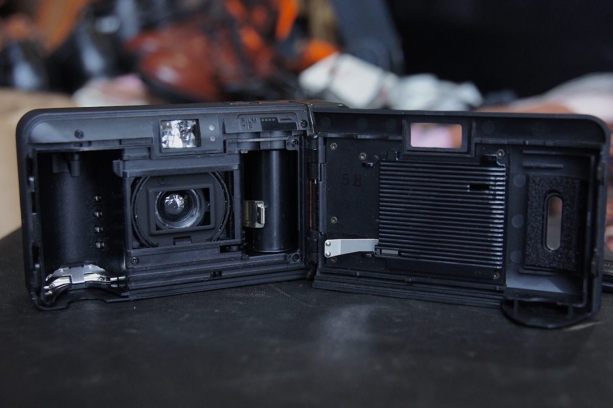 動作美品 KONICA Big mini BM-301 コンパクトフィルムカメラ コニカ
