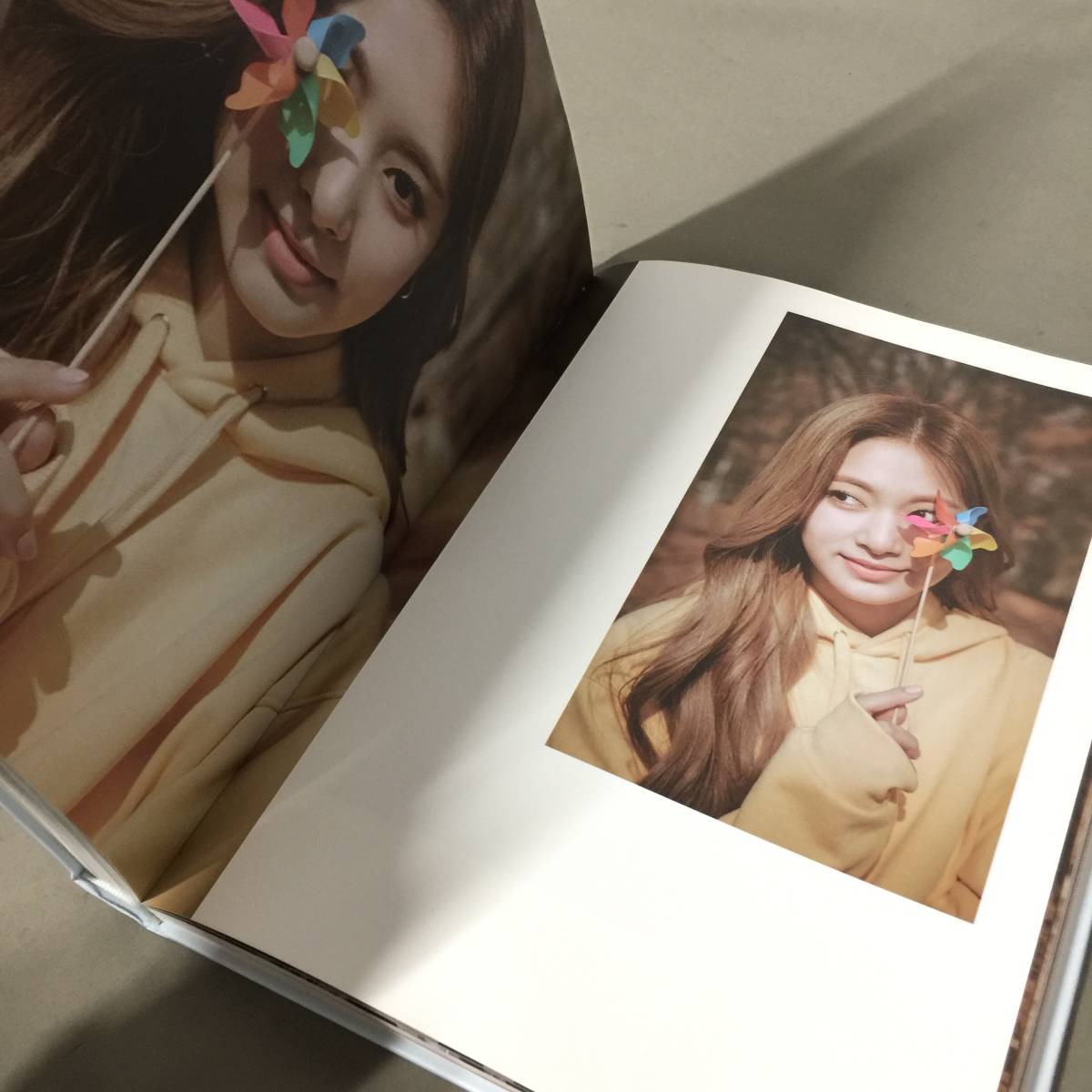 ○TWICE ツウィ 写真集 Yes I am Tzuyu. 1st Photobook BLUE ver