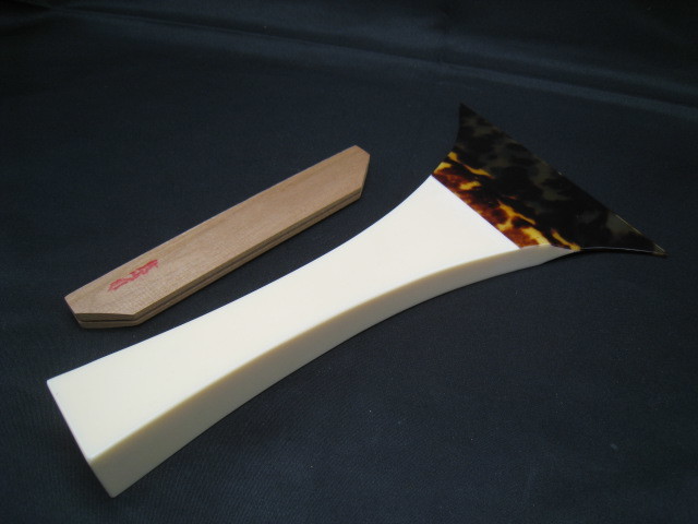 三味線バチ 象牙風 プラスチック製 三味線 バチ 撥 まとめ売り 象牙風 プラスチック 和楽器 現状品(E202)