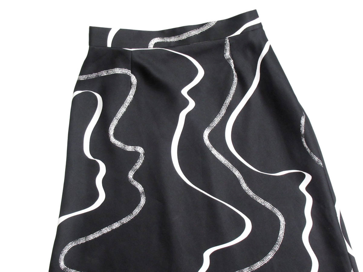 アダムエロぺ ADAM ET ROPE 微光沢 とろみ 柄 バックウエストゴム ロングマキシフレアスカート サテンプリントマーメイドスカート 36 