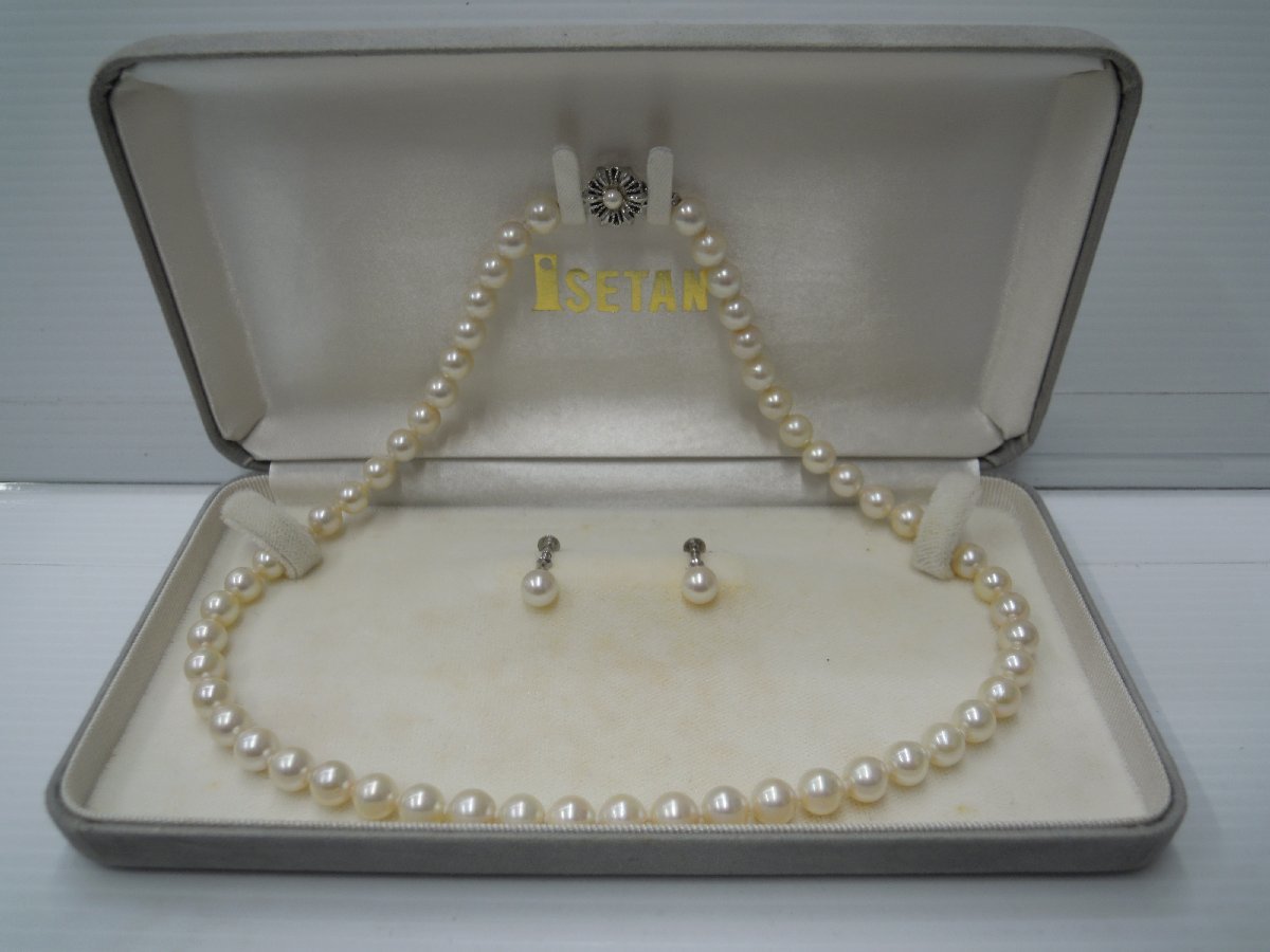伊勢丹購入　パールネックレス　イヤリングセット　真珠　アクセサリー　ISETAN　ジュエリー