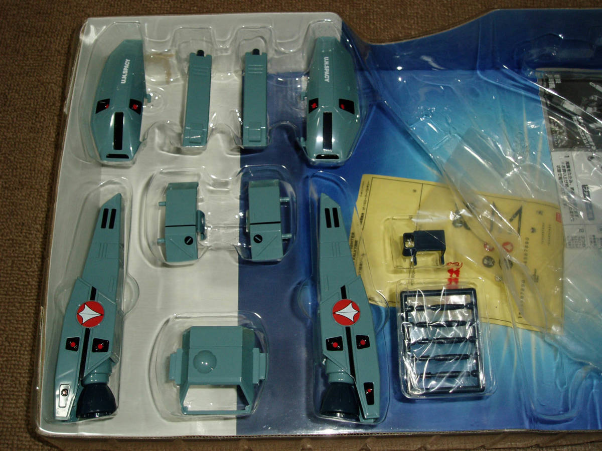 ◆ バンダイ 1/55 VF-1S スーパーバルキリーのスーパーパーツのみ