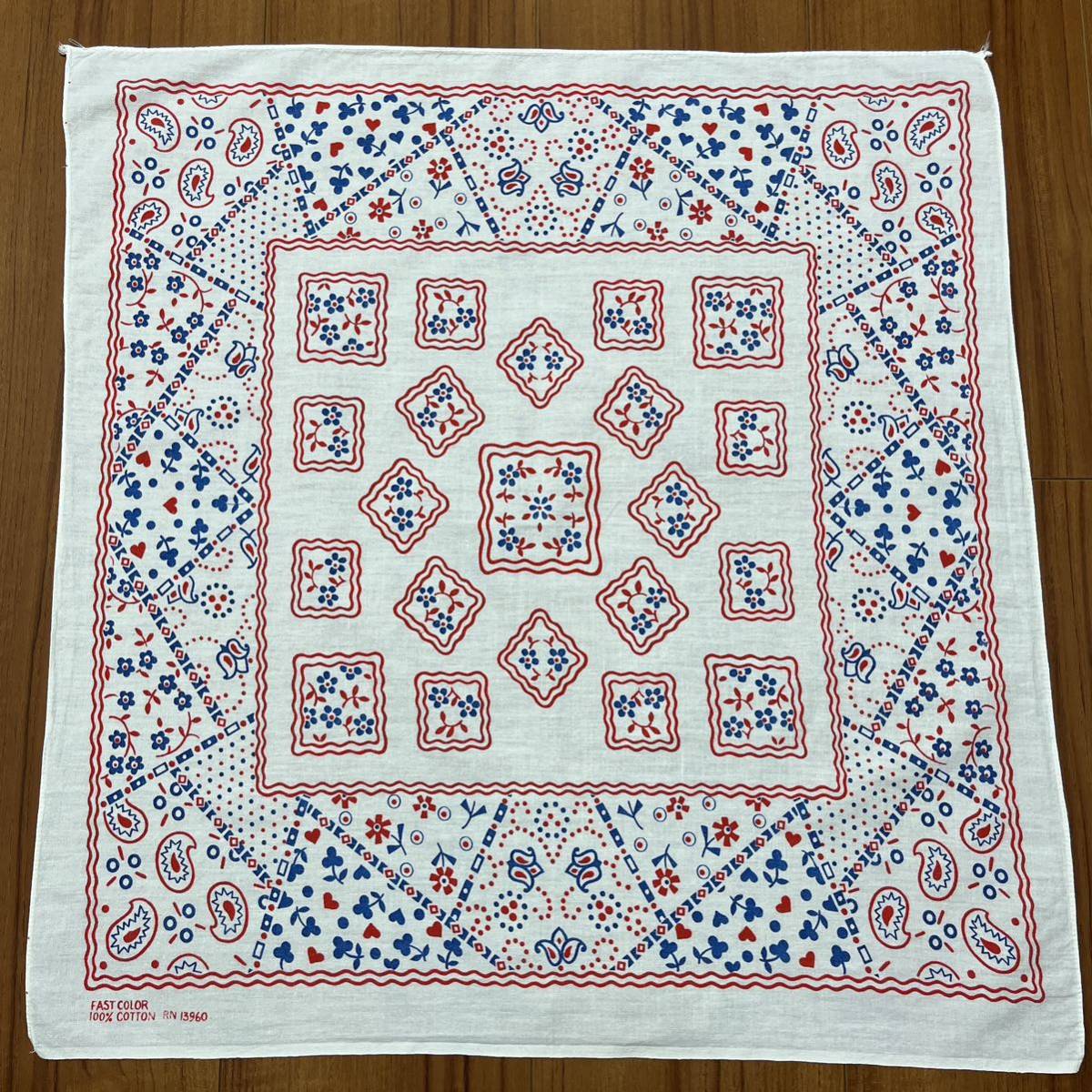 ヴィンテージバンダナ　クッキー　トリコカラー　片耳　60s ヴィンテージバンダナ クッキー トリコカラー 片耳 60s VINTAGE トリコ